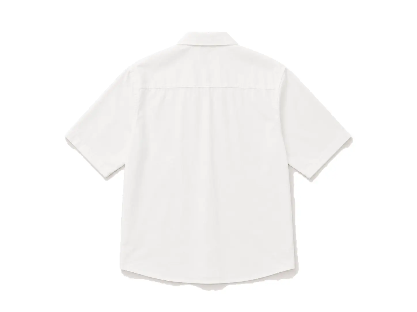 Hvid Aesthetik Lumino Cove Shirt set bagfra